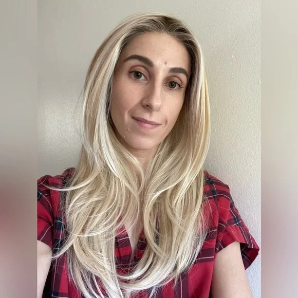 Tressallure Sensational Wig in color 24/102/r12 NEW - Picture 3 of 3